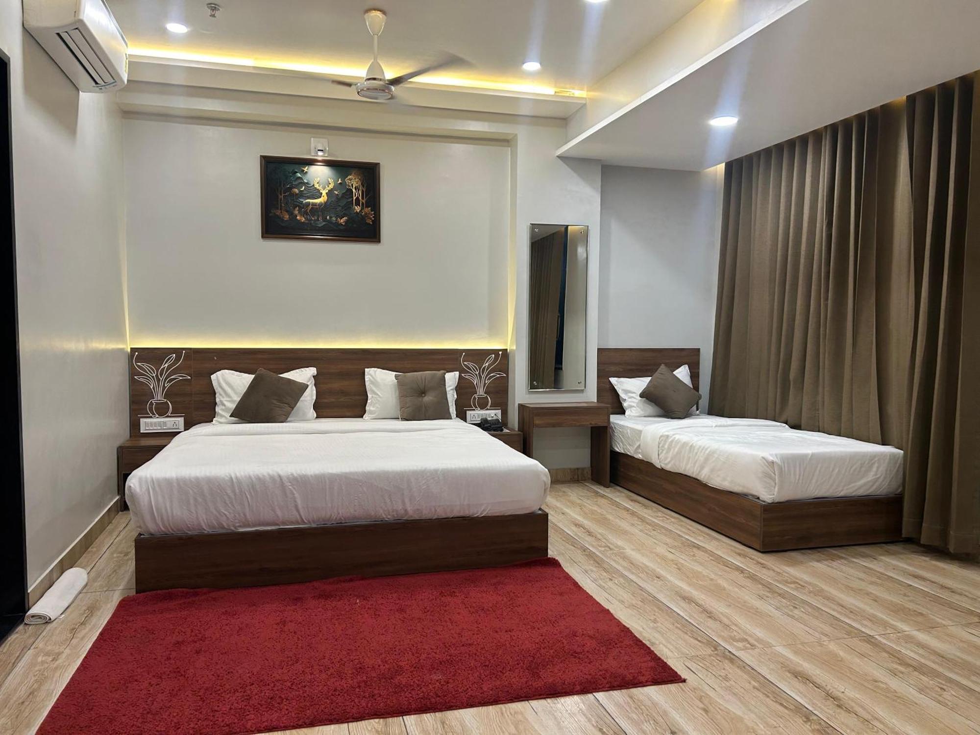 Hotel Holiday Icon Dwārka 외부 사진