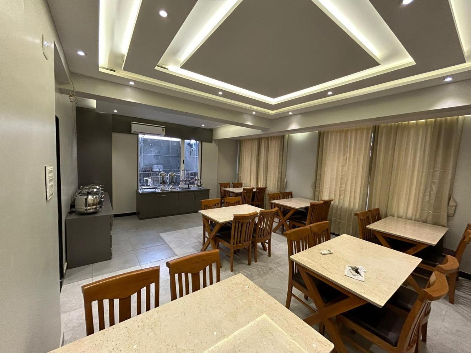 Hotel Holiday Icon Dwārka 외부 사진